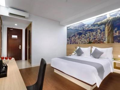 Hotel Neo Gubeng By Aston Surabaya Exterior photo