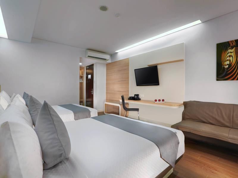 Hotel Neo Gubeng By Aston Surabaya Exterior photo